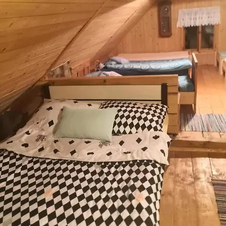 Domek alpejski Caputówka 100 Letnia Chata
